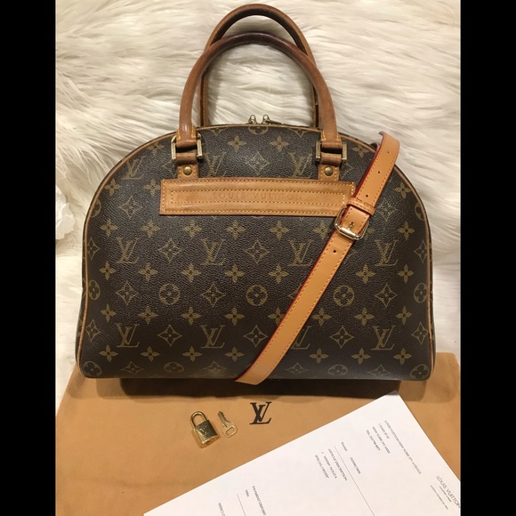 Louis Vuitton Handbags - **RARE** GORGEOUS! Louis Vuitton Monogram Nolita